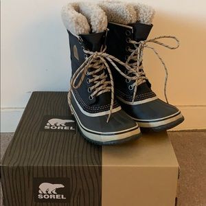 SOREL WOMEN’S 1964 PREMIUM CVS SIZE 6